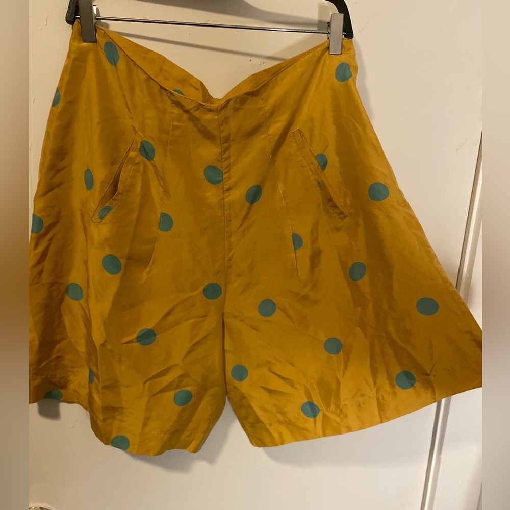 High waisted short